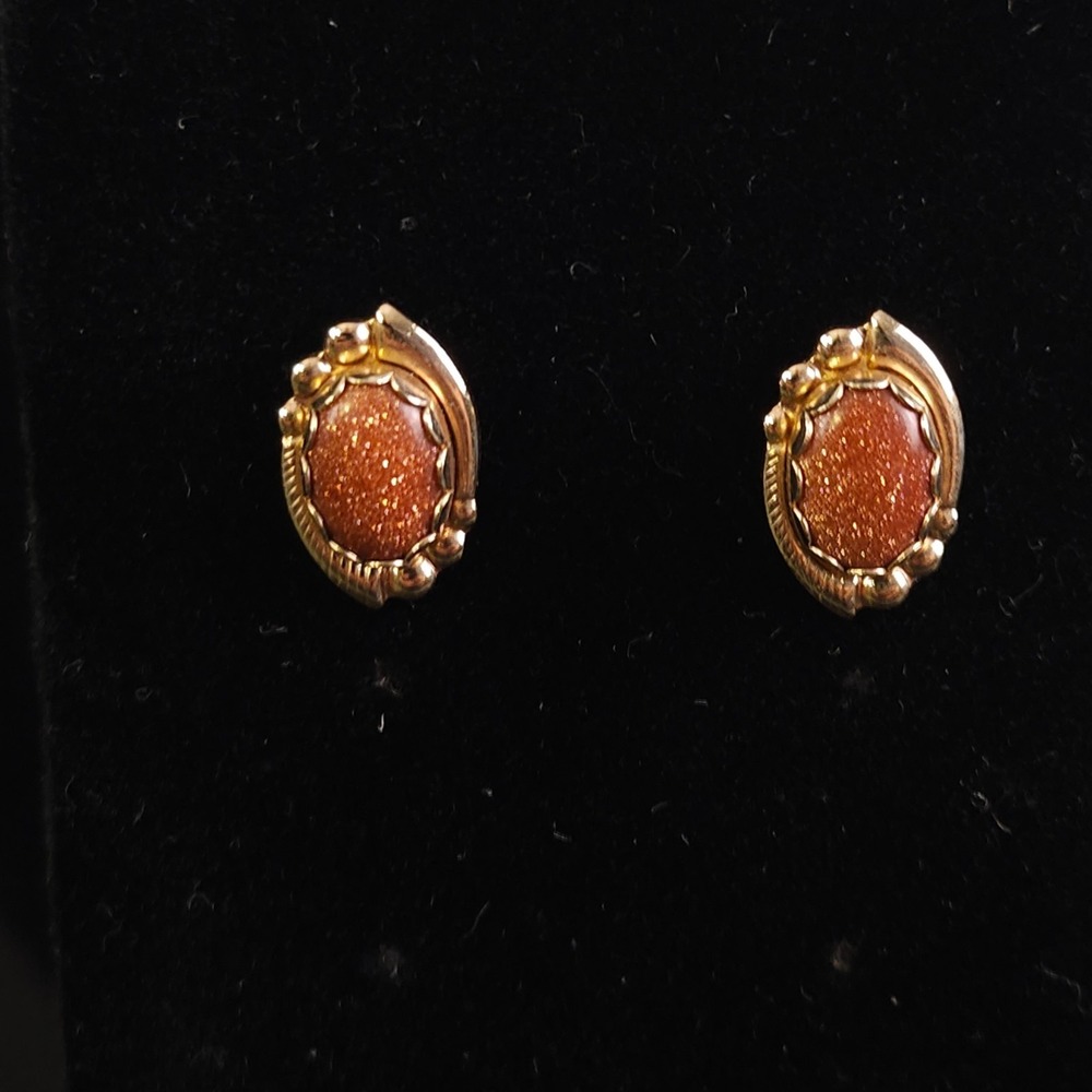 Vintage Gold Tone Framed Amber Glitz Postā Earrings Beautiful